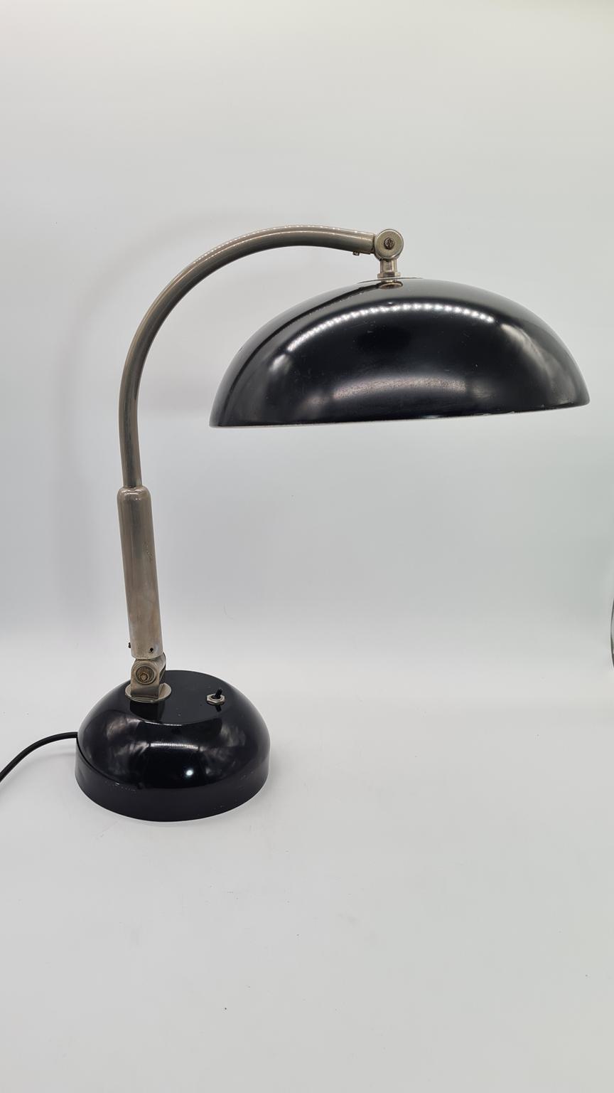 Lampa biurkowa, proj. H. Busqueta dla Hala Zeist, Holandia, lata 40