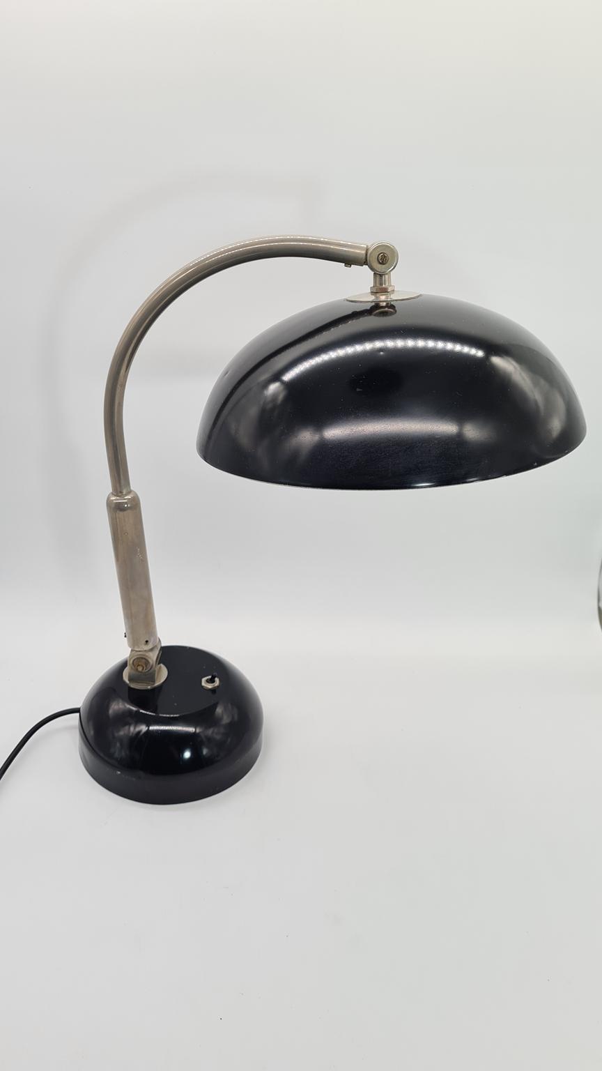 Lampa biurkowa, proj. H. Busqueta dla Hala Zeist, Holandia, lata 40