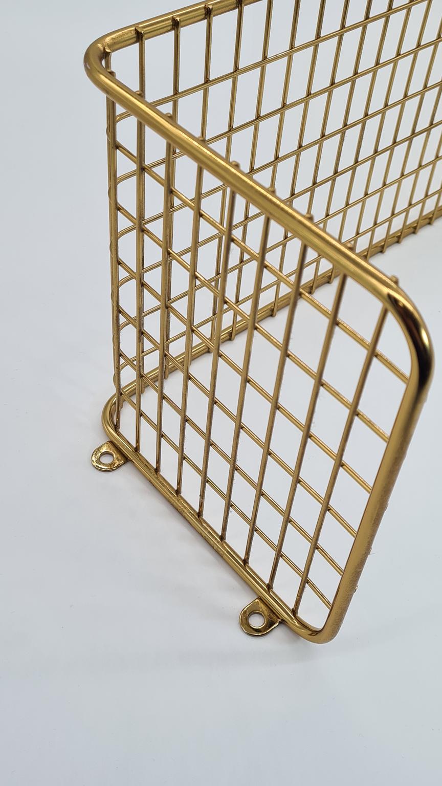Złota półka ścienna z metalowej siatki, lata 70