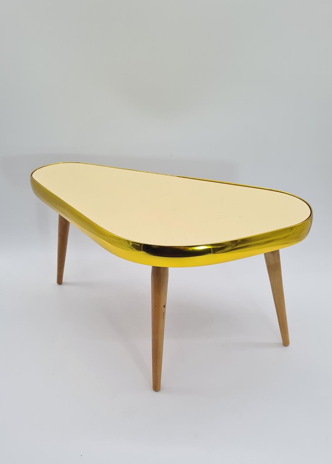 Vintage kidney-shaped coffee table, 1960s