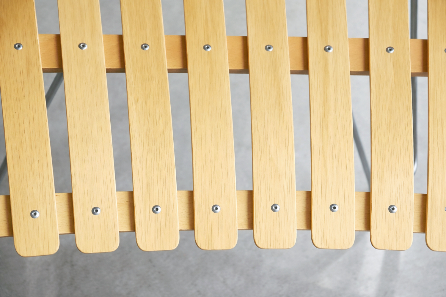 Para dębowych krzeseł Scandia, proj. Hans Brattrud, Norwegia