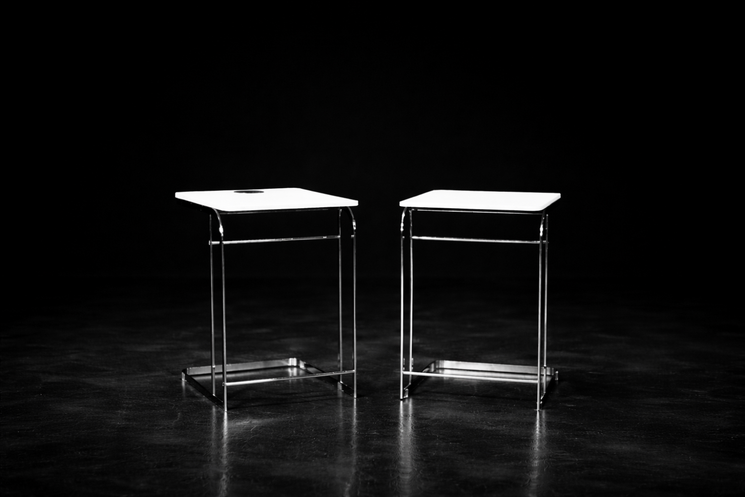 Para stolików Carlotta, proj. Antonio Citterio dla Flexform, Włochy, 1997