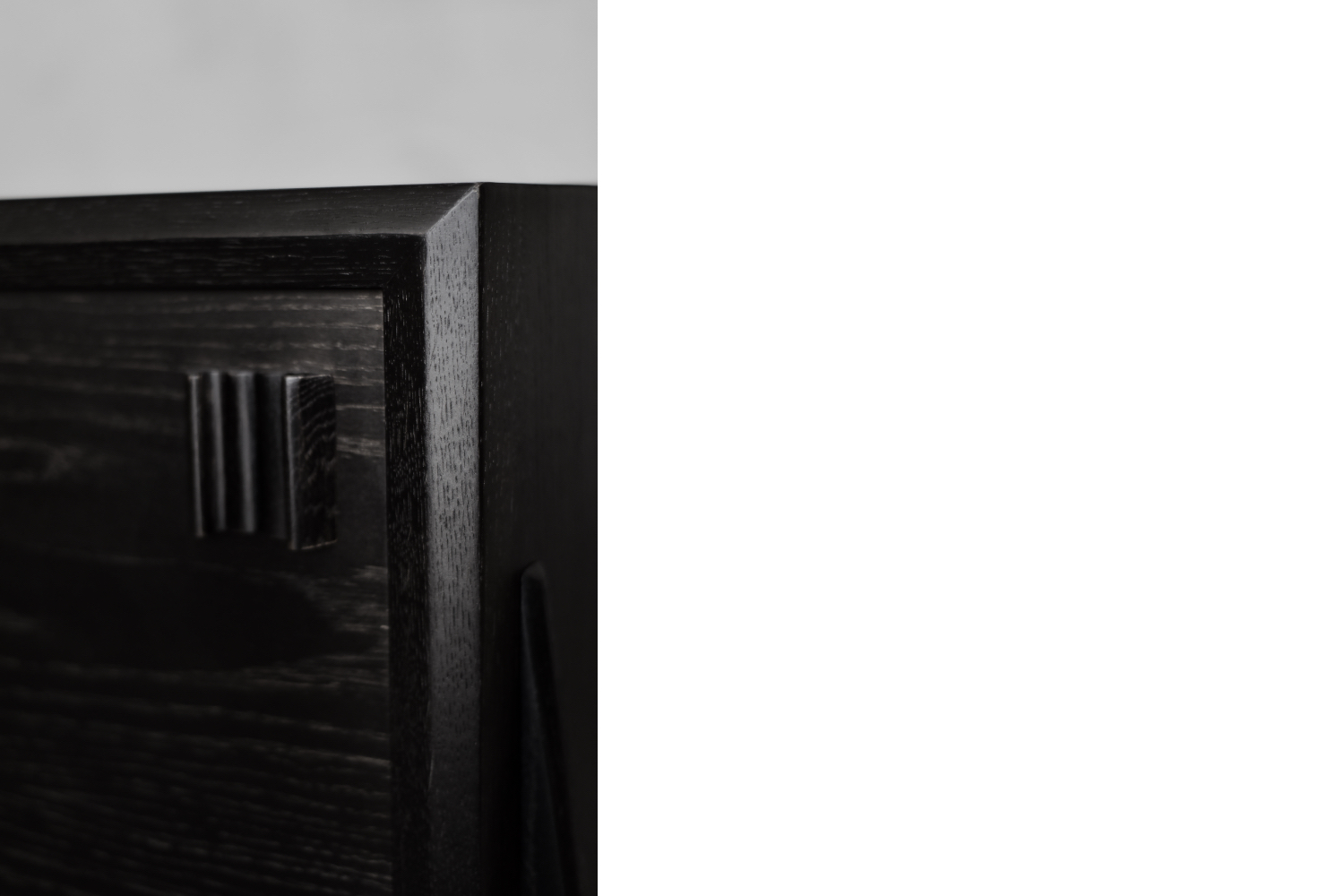 Dębowy sideboard z drewnianymi uchwytami, Skandynawia, lata 60