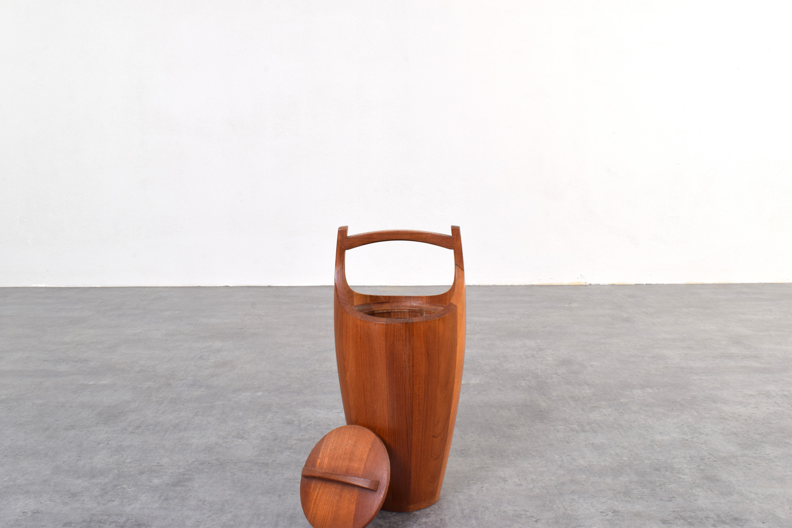 Vintage ice bucket, designed by Jens Quistgaard, manufactured by Dansk Design, Denmark, 1960s