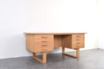 Vintage oak desk, designed by Henning Jensen & Torben Valeur for Dyrlund, Denmark, 1960s