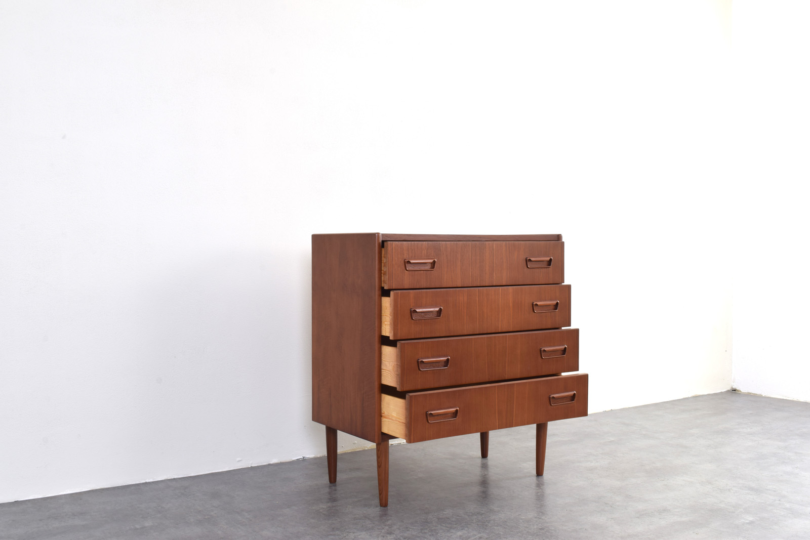 Komoda tekowa vintage, Dania, lata 60