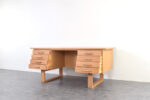 Vintage oak desk, designed by Henning Jensen & Torben Valeur for Dyrlund, Denmark, 1960s