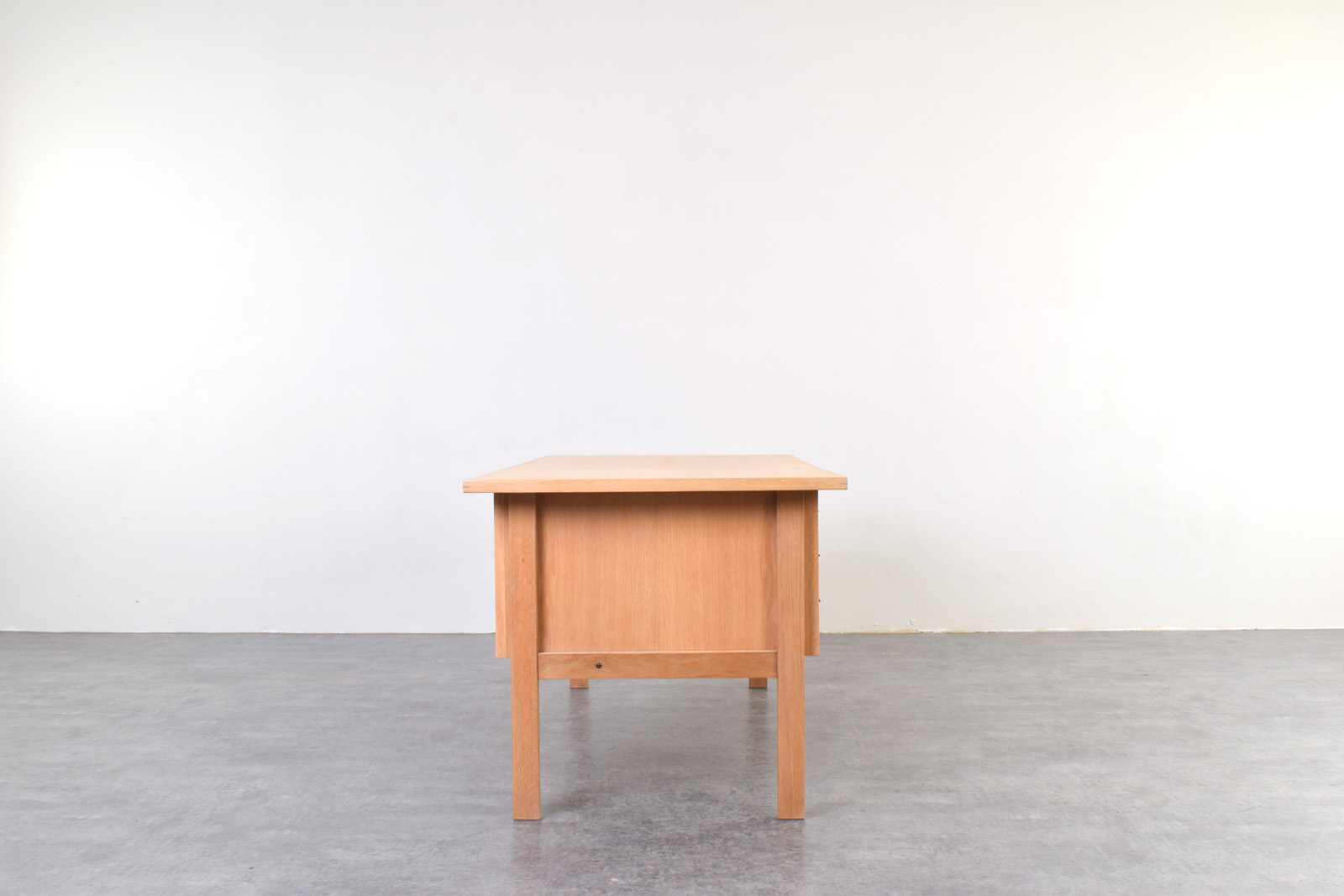 Skandynawskie biurko dębowe, proj. Svend Åge Madsen for Sigurd Hansen, Dania, lata 60
