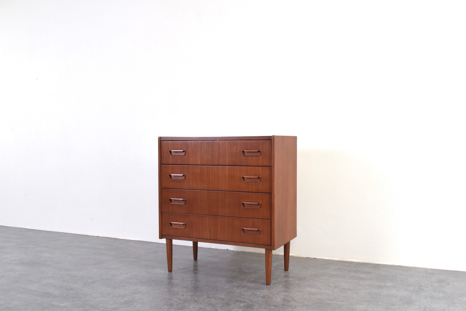 Komoda tekowa vintage, Dania, lata 60
