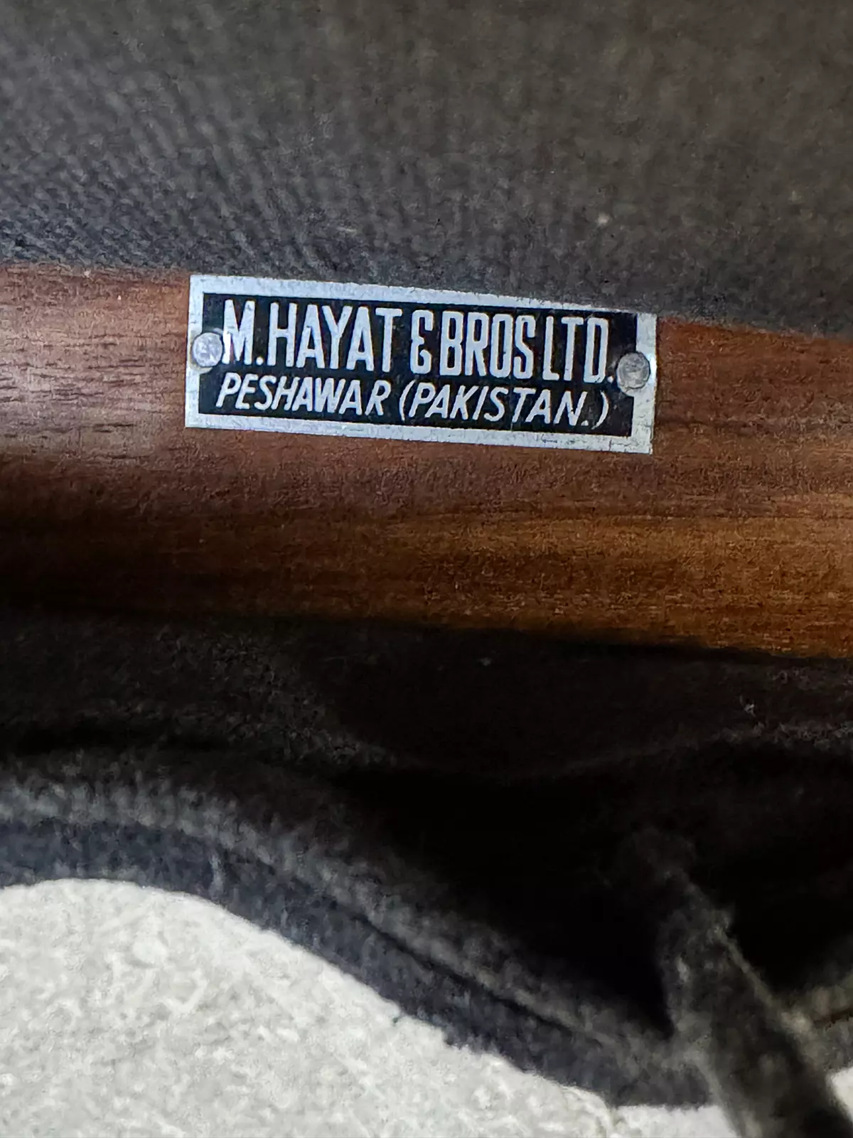 Skórzany fotel safari ,M. Hayat & Bros Ltd., Pakistan, lata 70