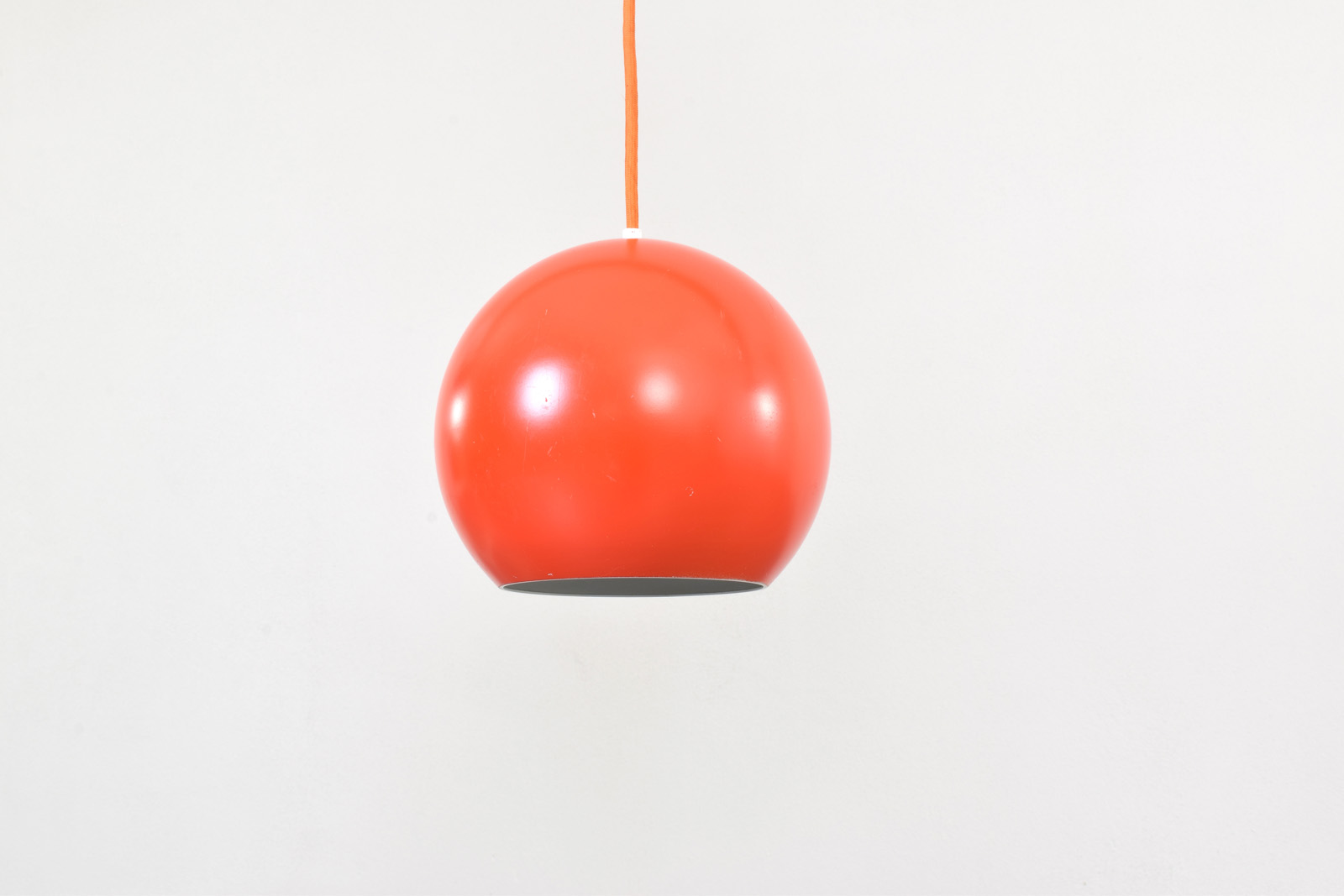 Skandynawska lampa wisząca proj. Verner Panton, prod. Louis Poulsen, Dania, lata 60