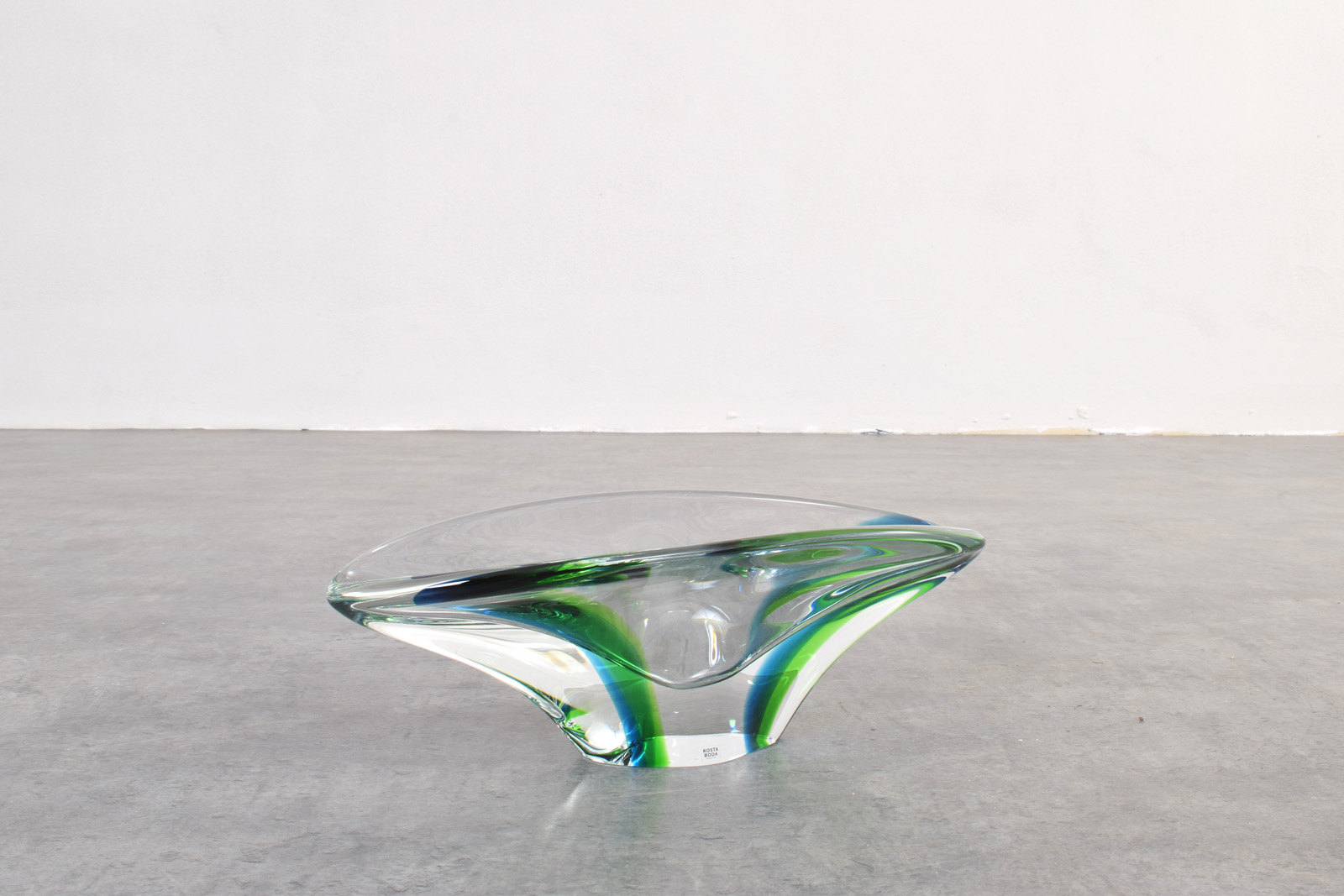 Vintage glass bowl, designed by Göran Wärff, produced by Kosta Boda, Sweden, 1960s