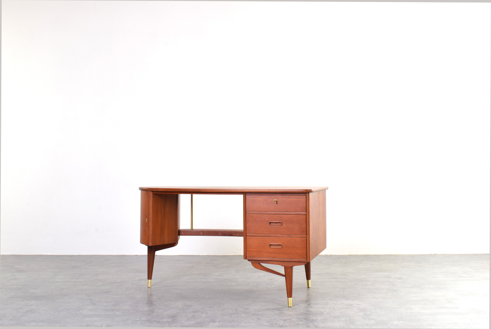 Biurko tekowe Mid-Century, Sola Møbler, Norwegia, lata 60