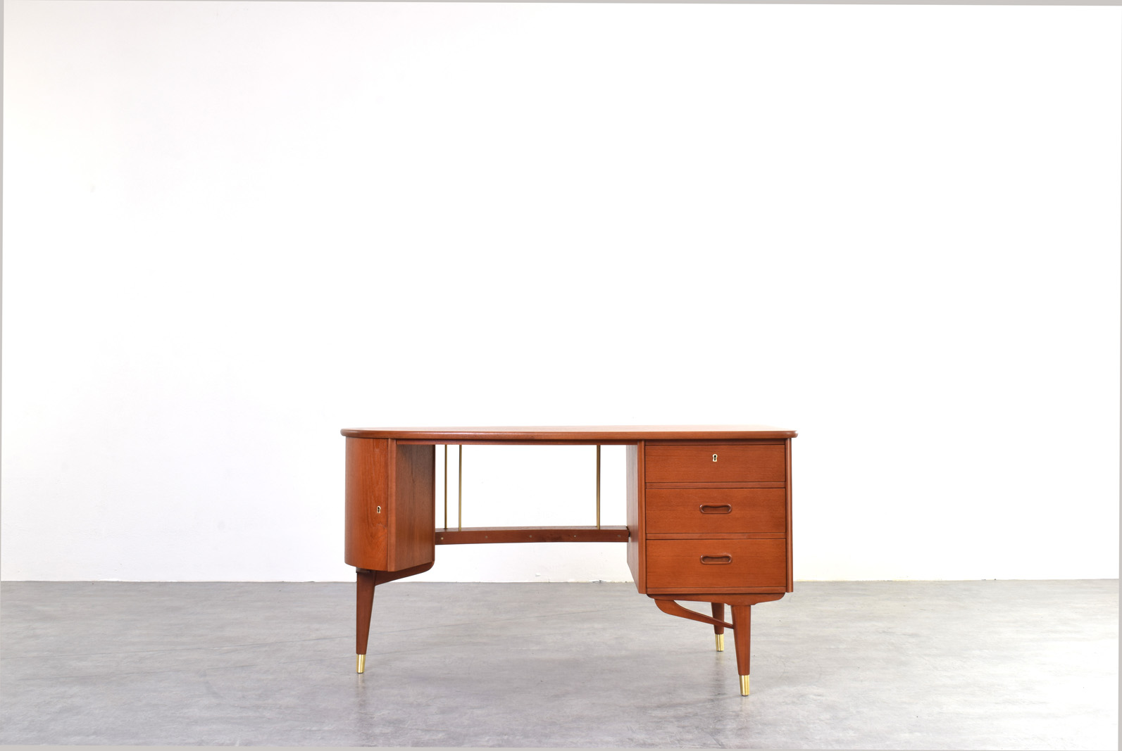 Biurko tekowe Mid-Century, Sola Møbler, Norwegia, lata 60