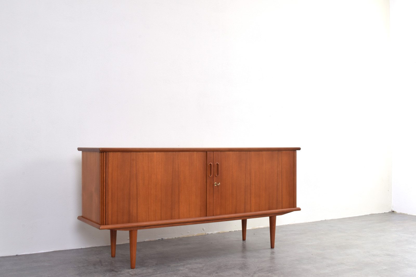 Roletowa komoda vintage, Dania, lata 60