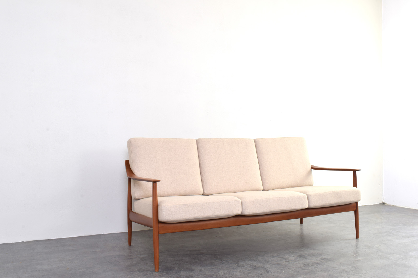 Sofa tekowa vintage, Knoll Antimott, Niemcy, lata 60