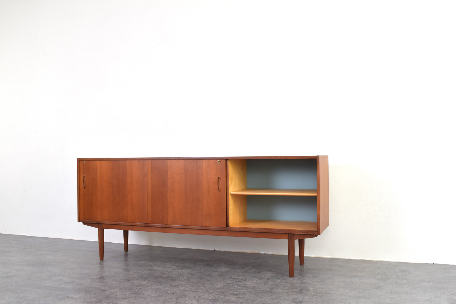 Skandynawski sideboard, proj. Nils Jonsson prod. P.S. Heggen, Norwegia, lata 60