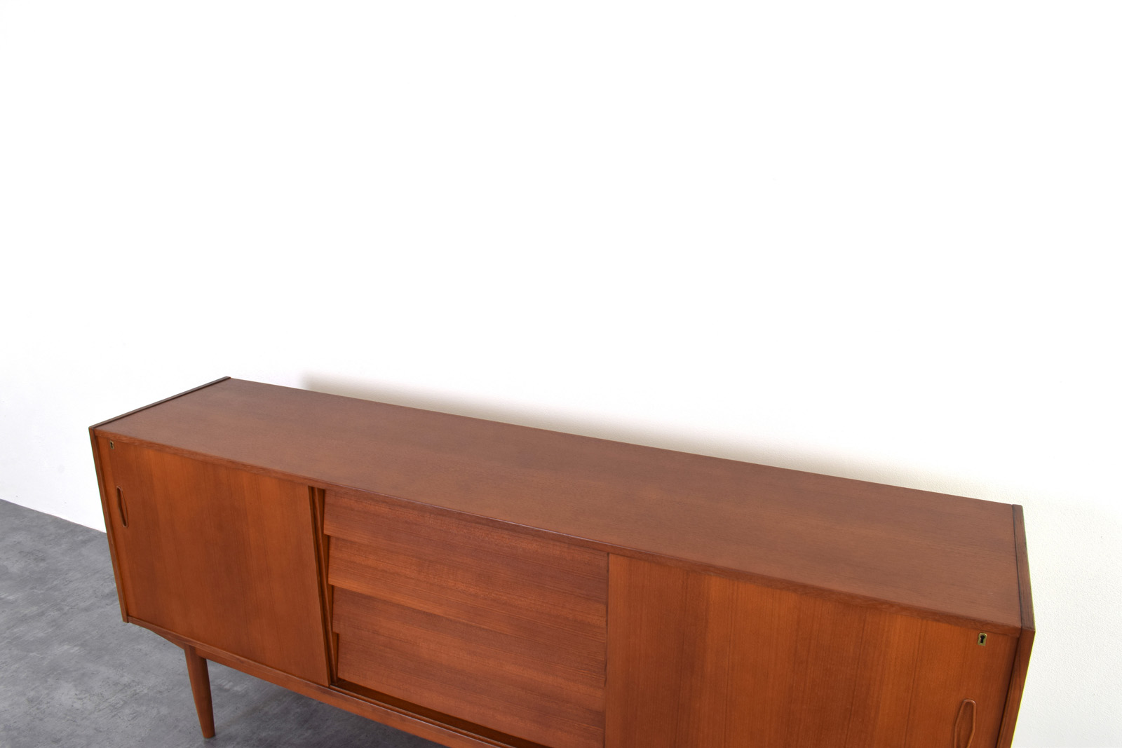 Skandynawski sideboard, proj. Nils Jonsson prod. P.S. Heggen, Norwegia, lata 60