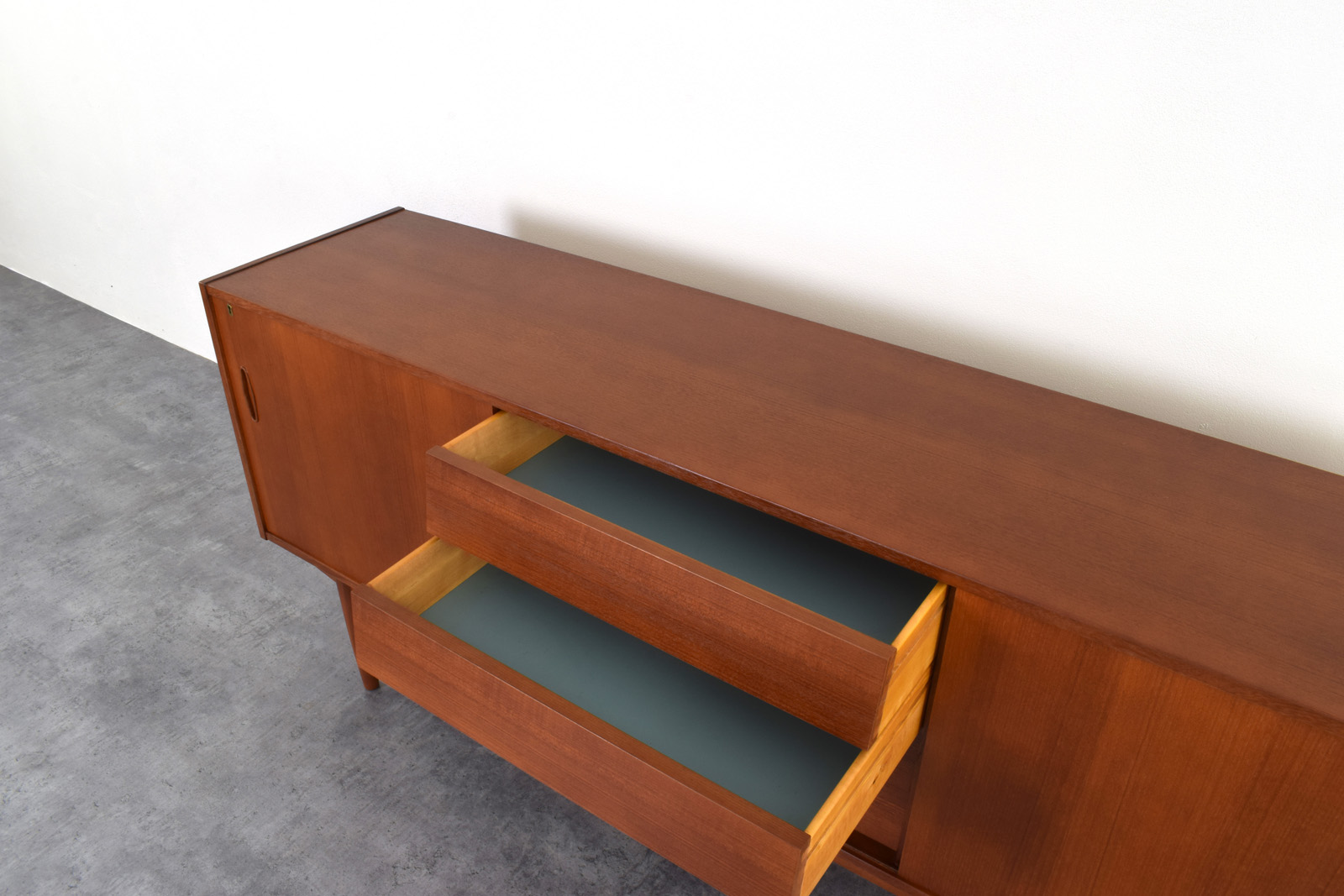 Skandynawski sideboard, proj. Nils Jonsson prod. P.S. Heggen, Norwegia, lata 60