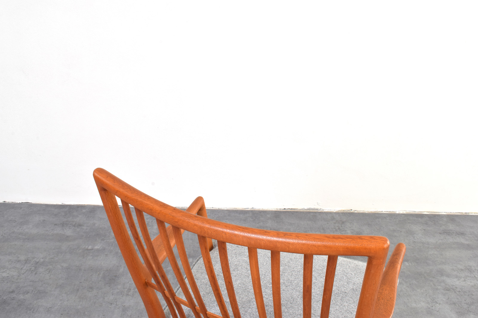 Fotel bujany vintage proj. Hans Wegner, prod. A/S Mikael Laursen, Dania, lata 50