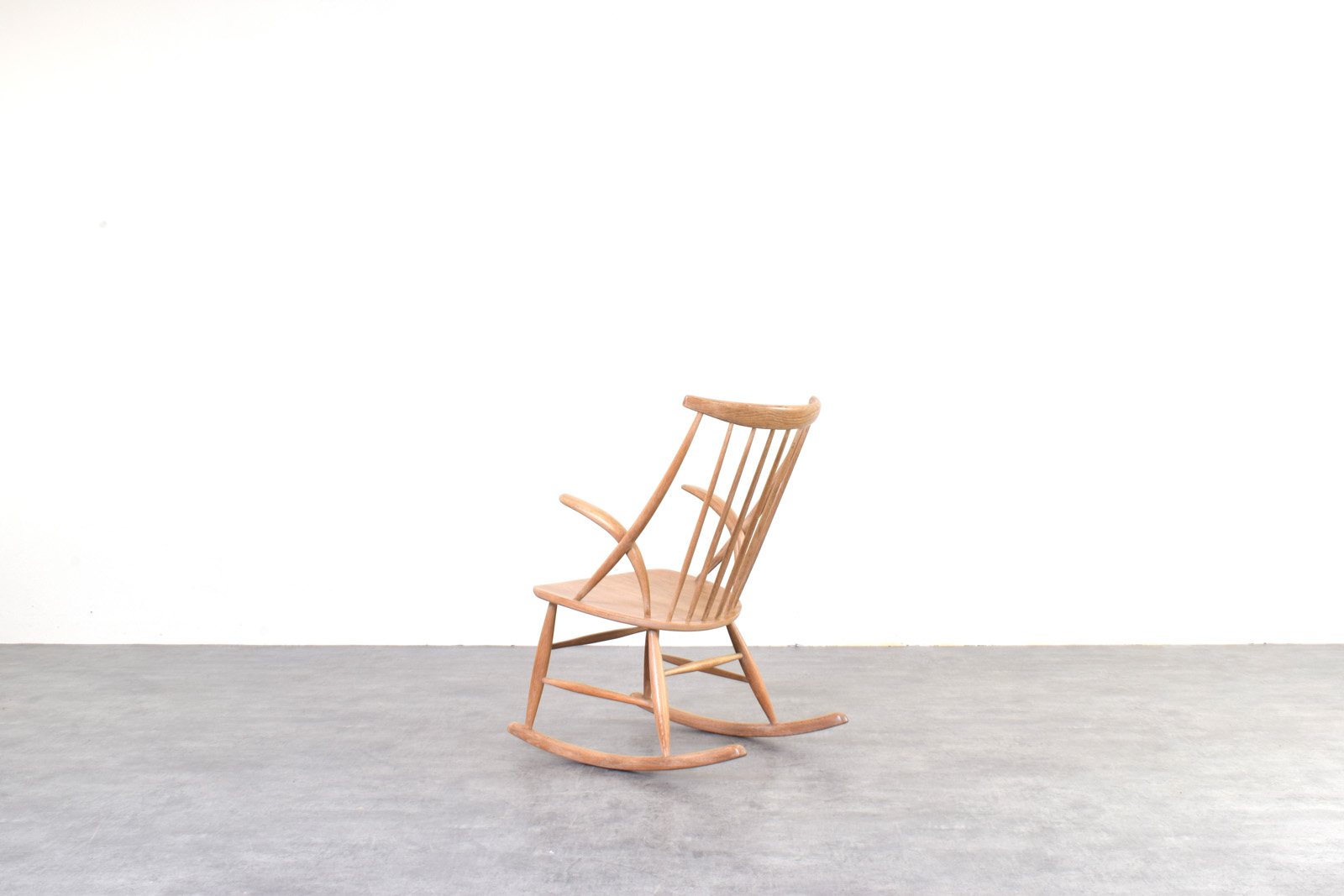 Fotel bujany vintage, proj. Illum Wikkelsø prod. Niels Eilersen, Dania, lata 50