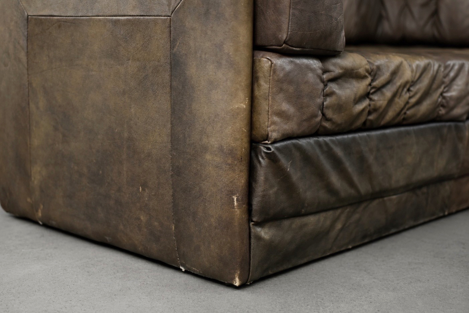 Dwuosobowa brutalistyczna skórzana sofa z funkcją spania, Niemcy, lata 70