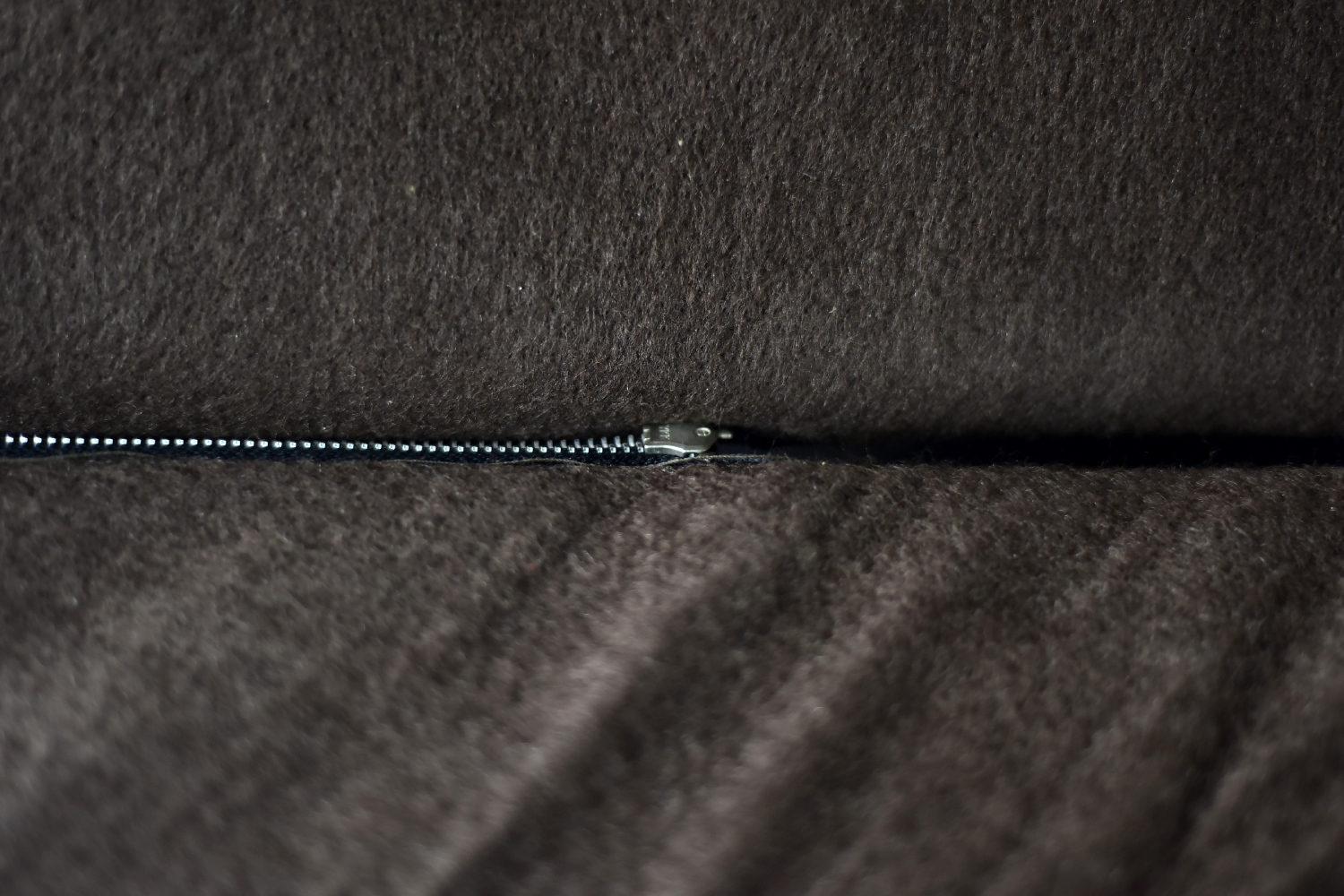 Dwuosobowa brutalistyczna skórzana sofa z funkcją spania, Niemcy, lata 70