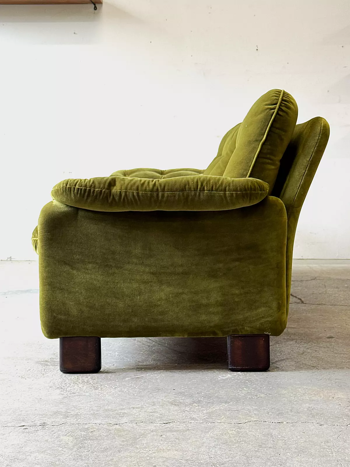 Fotel welurowy vintage, Dania, lata 60