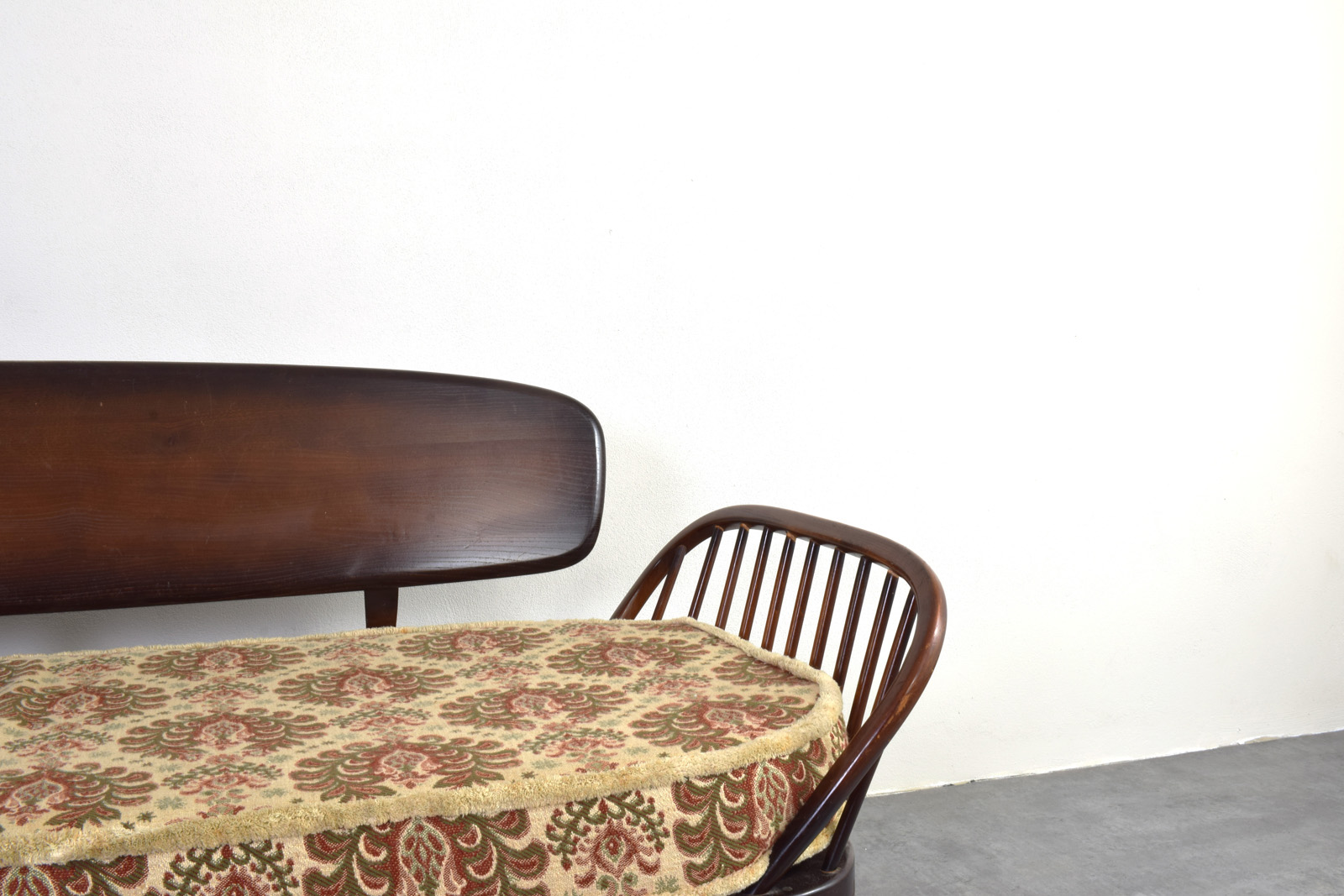 Sofa vintage proj. Lucian Ercolani, prod. Ercol, Wielka Brytania, lata 60