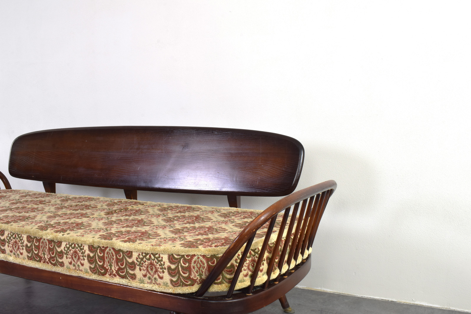 Sofa vintage proj. Lucian Ercolani, prod. Ercol, Wielka Brytania, lata 60