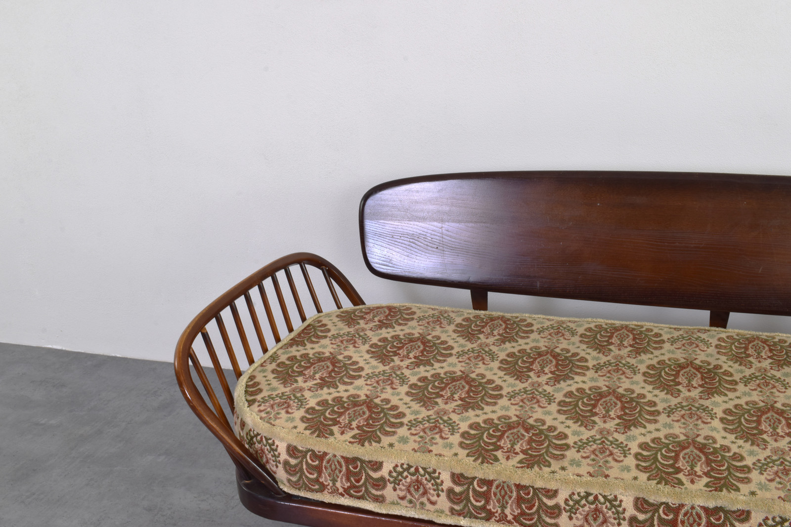 Sofa vintage proj. Lucian Ercolani, prod. Ercol, Wielka Brytania, lata 60
