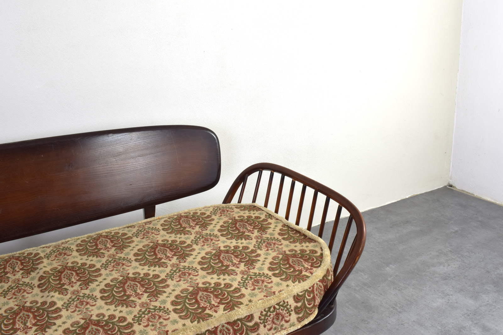 Sofa vintage proj. Lucian Ercolani, prod. Ercol, Wielka Brytania, lata 60