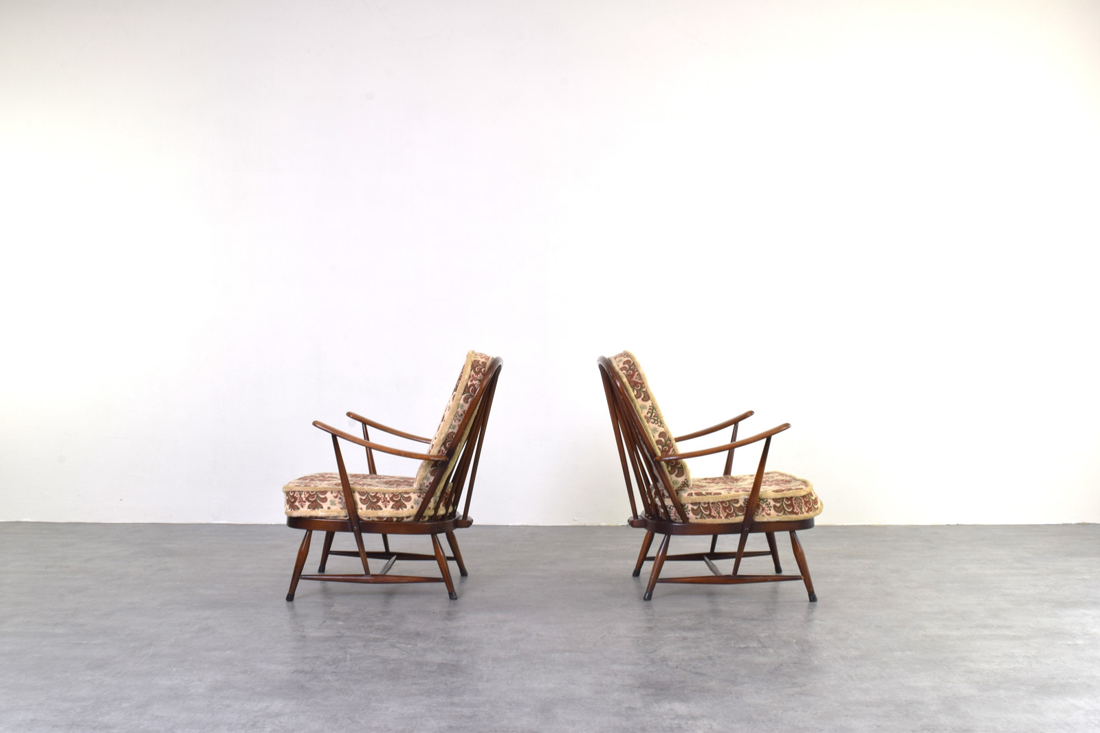 Para foteli vintage proj. Lucian Ercolani, prod. Ercol, Wielka Brytania, lata 60