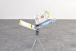Gazetnik Omero, proj. Francisco Gomez Paz, prod. Driade, Włochy, 2006