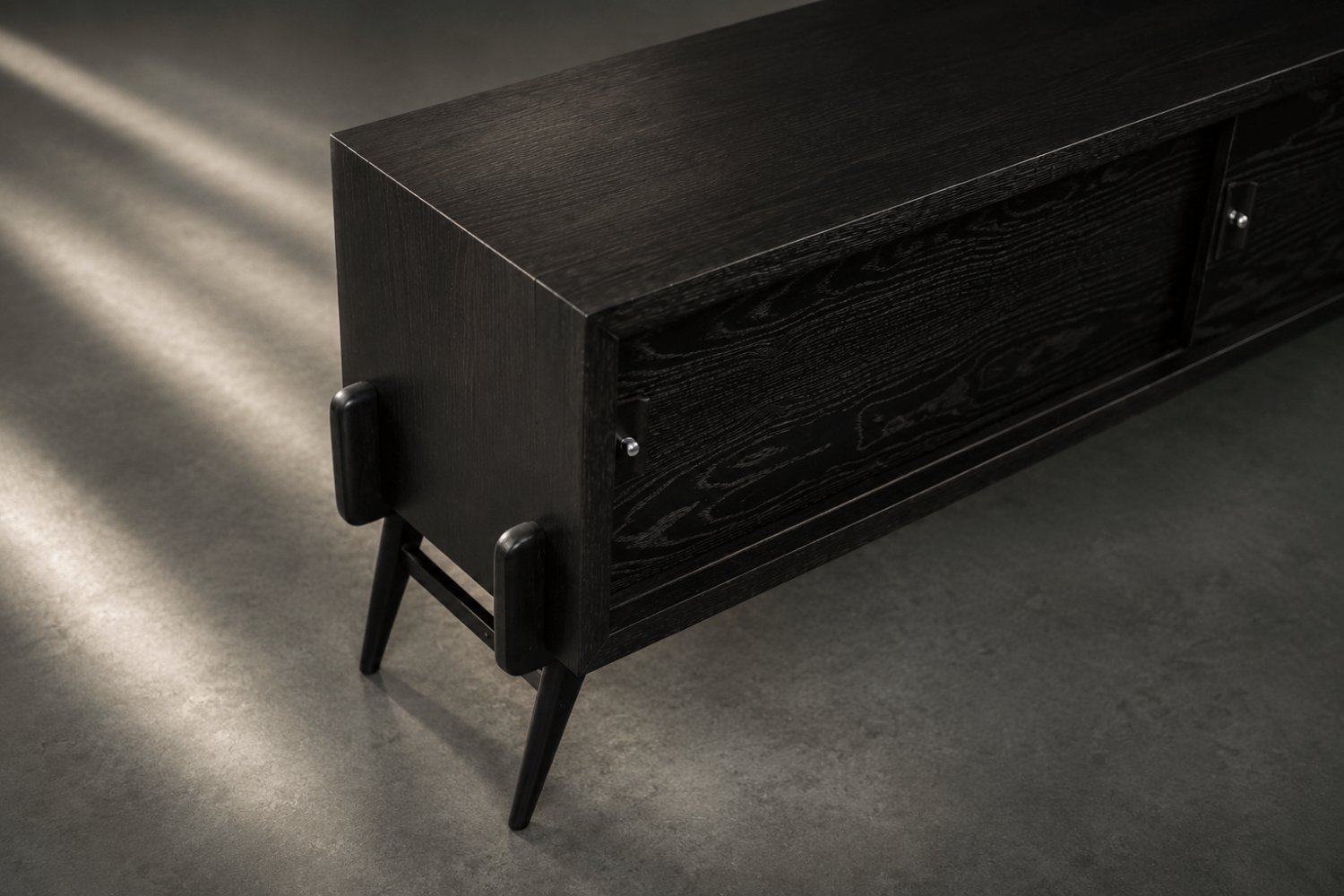 Modernistyczny sideboard dębowy w ciemnym kolorze, Skandynawia, lata 60