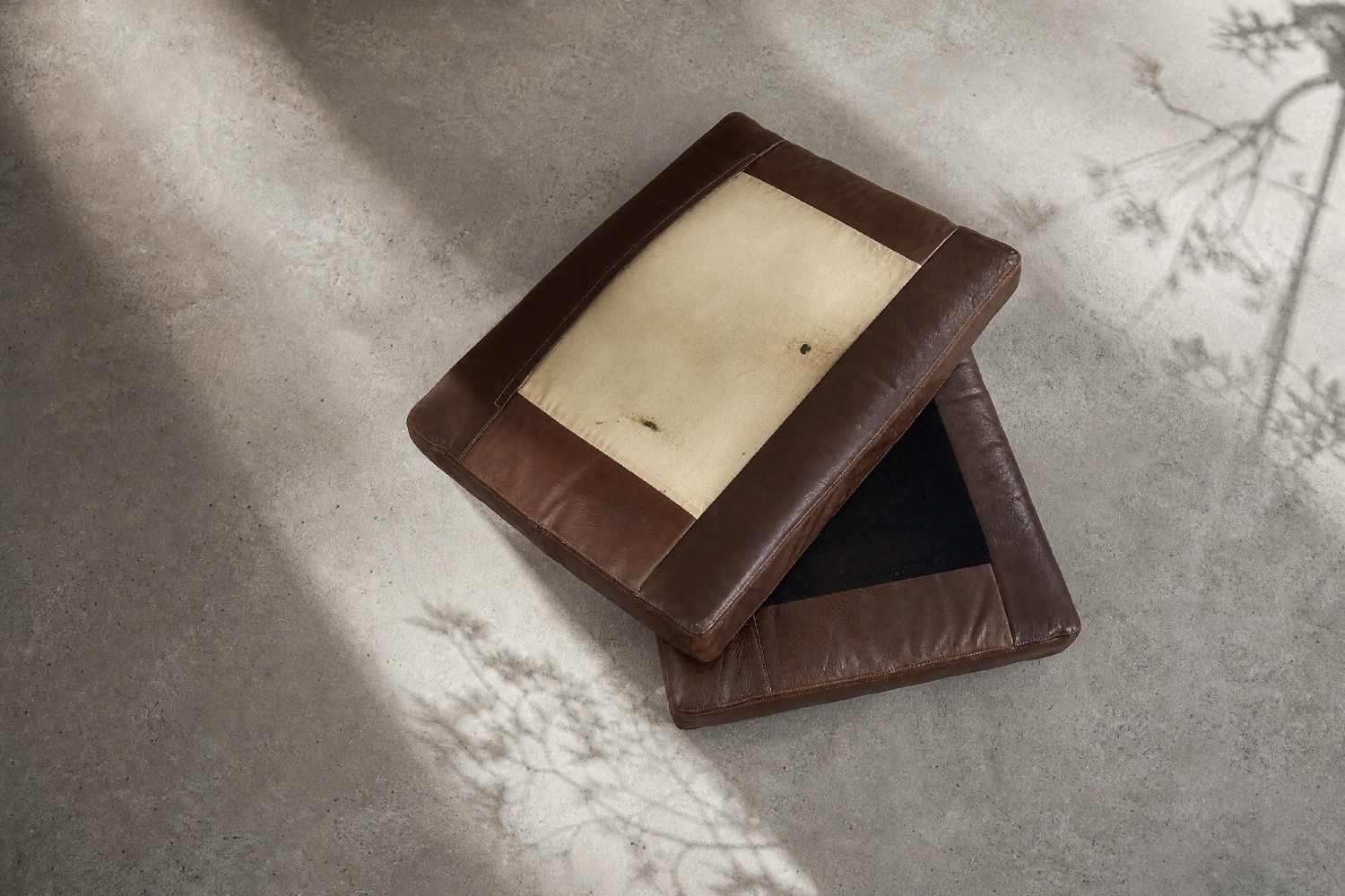 Dwuosobowa sofa skórzana model 3330, proj. Arne Vodder dla Fritz Hansen, Dania, lata 60