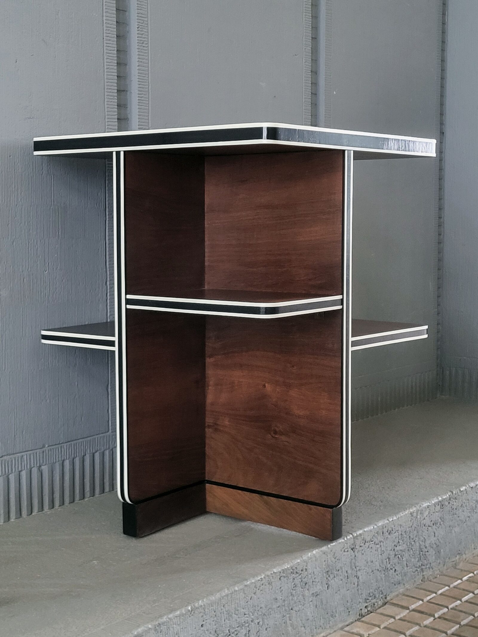 Burr Walnut Coffee Table, Art Deco, England, 1930s