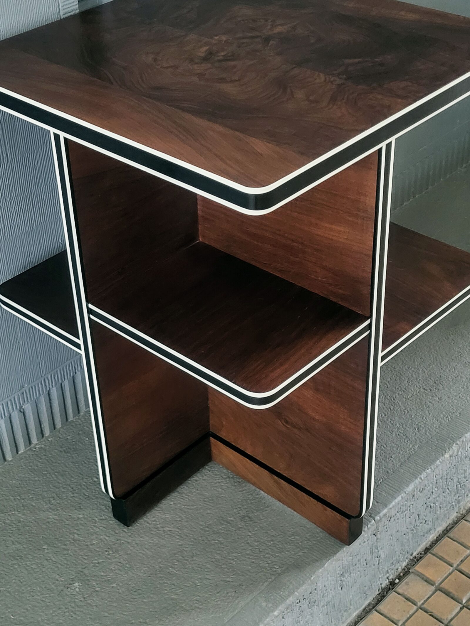 Burr Walnut Coffee Table, Art Deco, England, 1930s