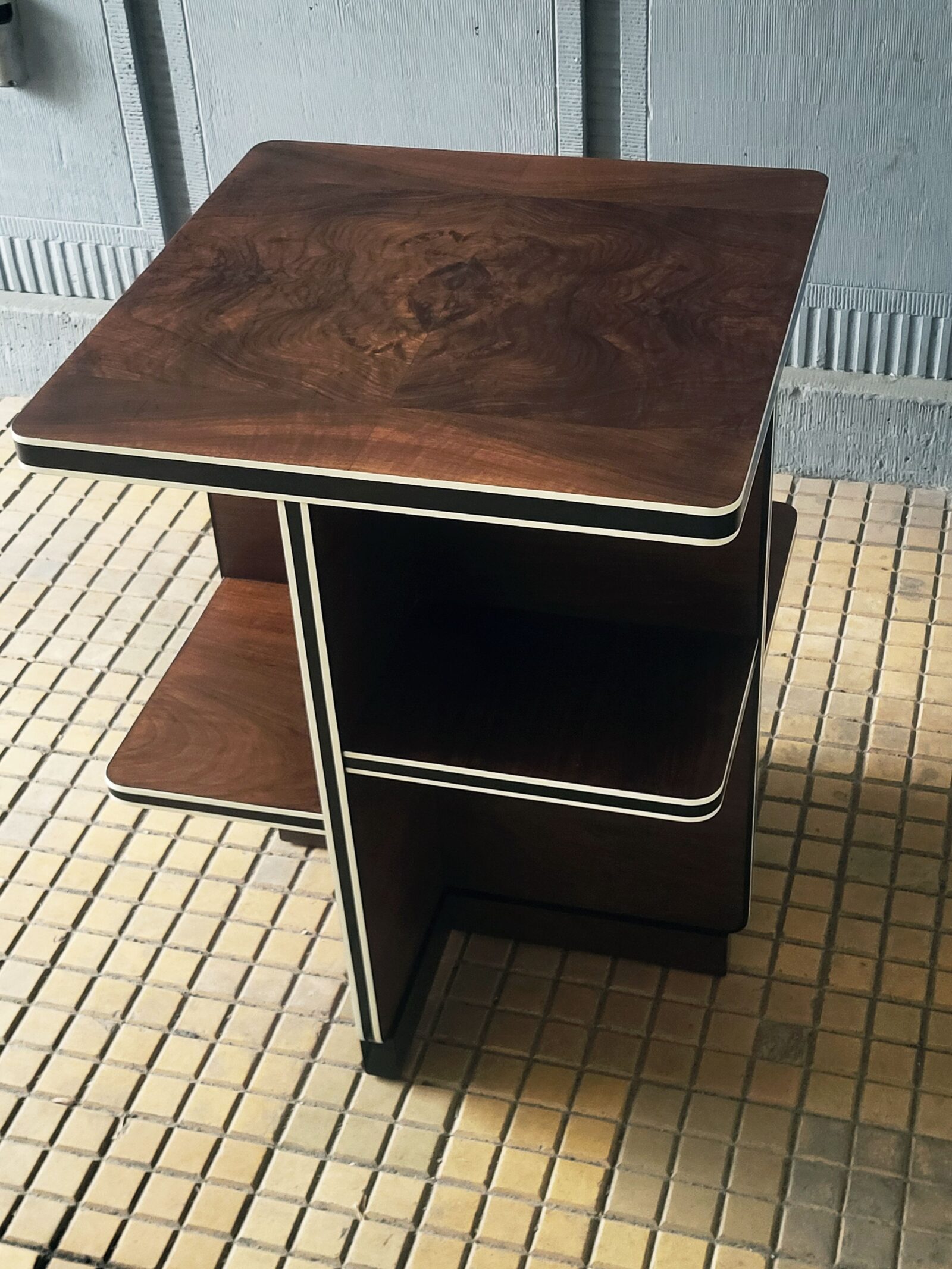 Burr Walnut Coffee Table, Art Deco, England, 1930s