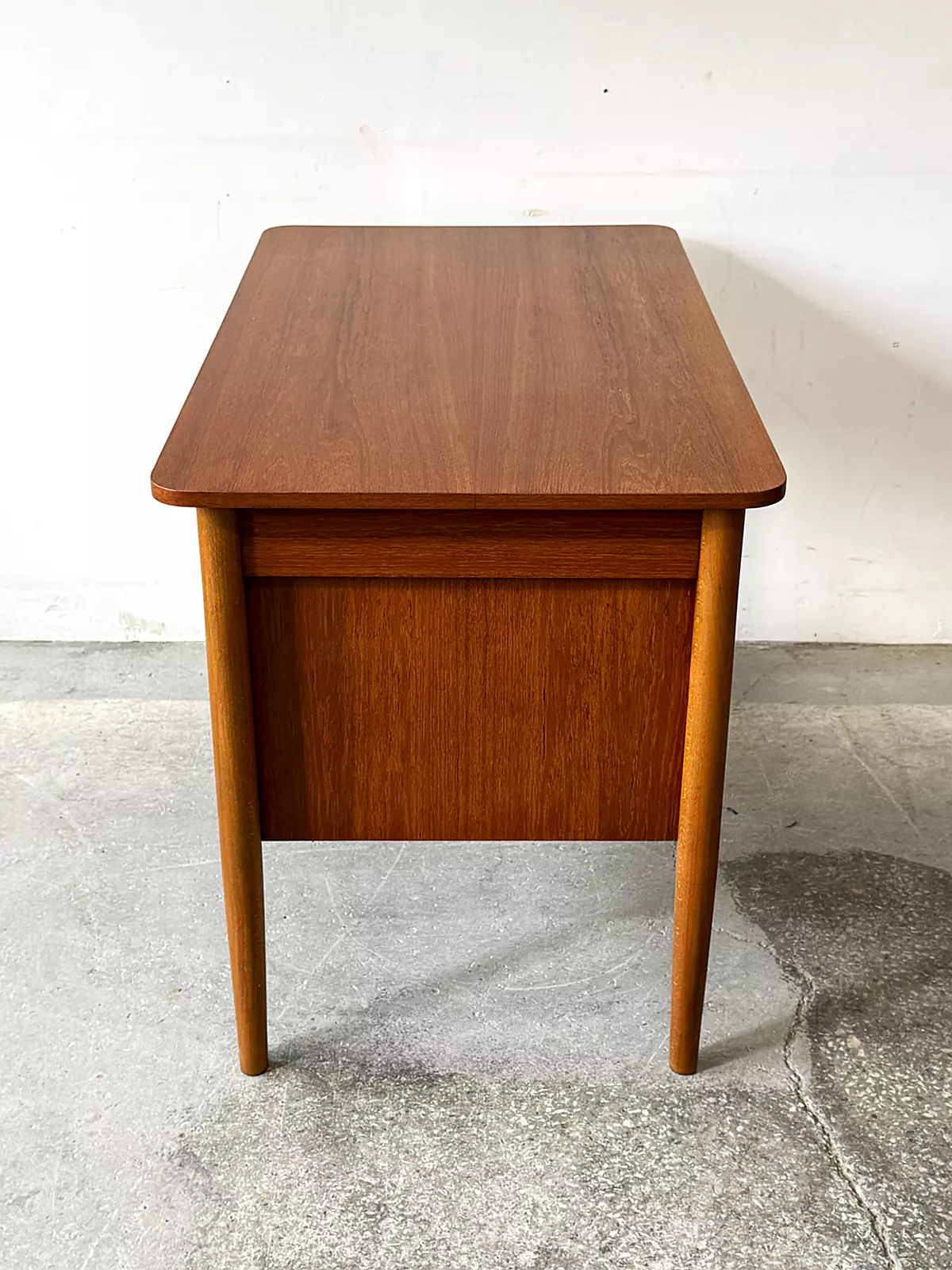 Biurko tekowe vintage, Dania, lat 60/70