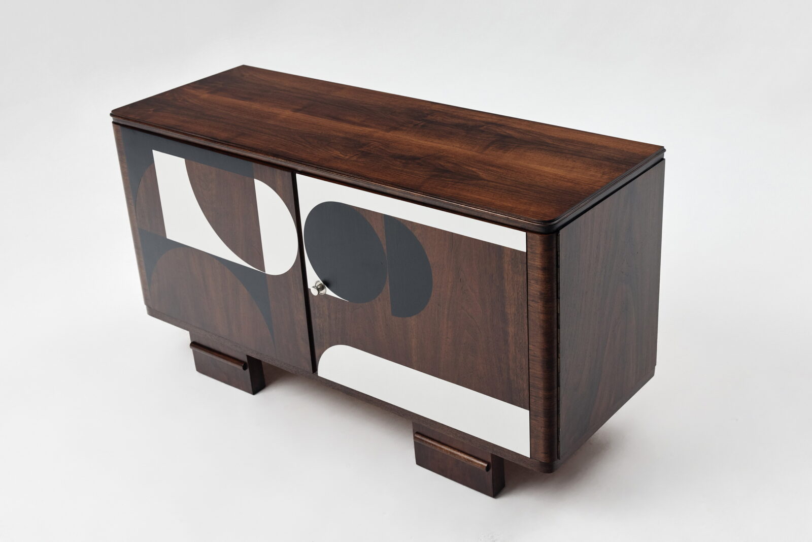 Vintage veneered sideboard, Poland, 1950s