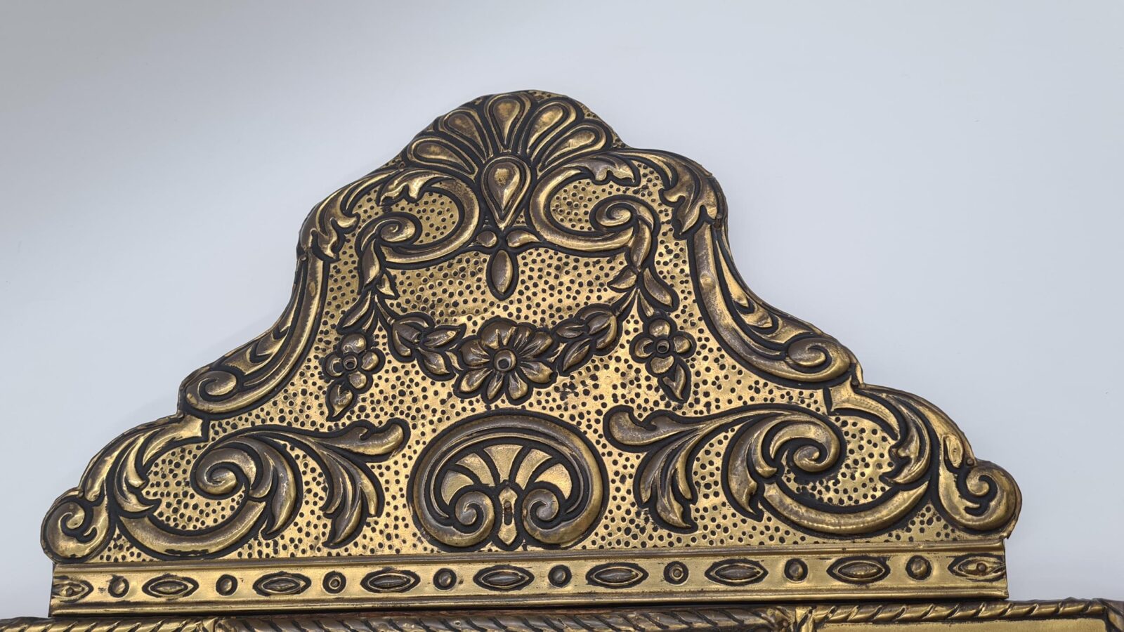 Lustro ścienne w stylu Napoleona III, Francja, XIX wiek