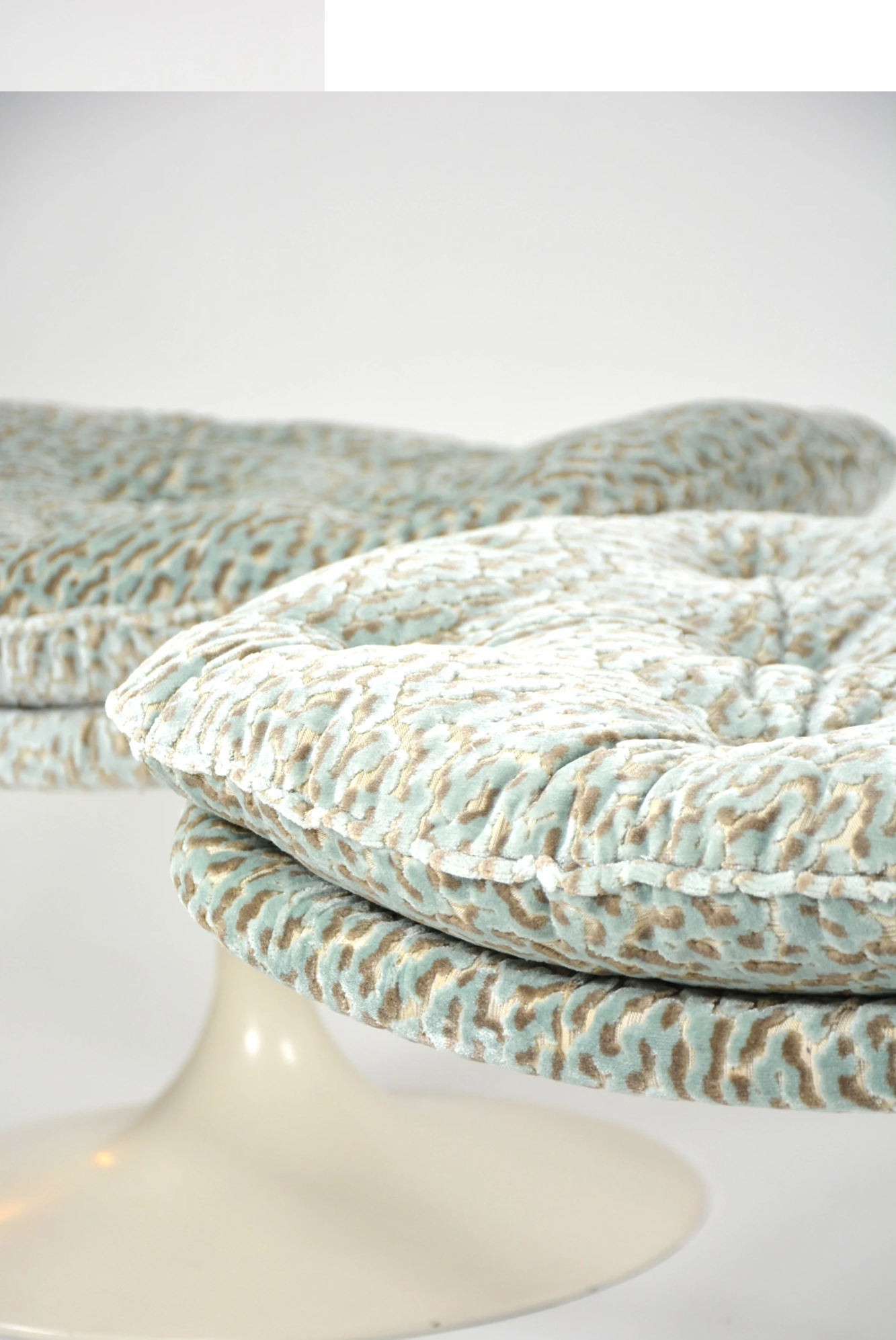 Vintage F585 footstool, designed by Geoffrey Harcourt, Artifort, Netherlands, 1960s