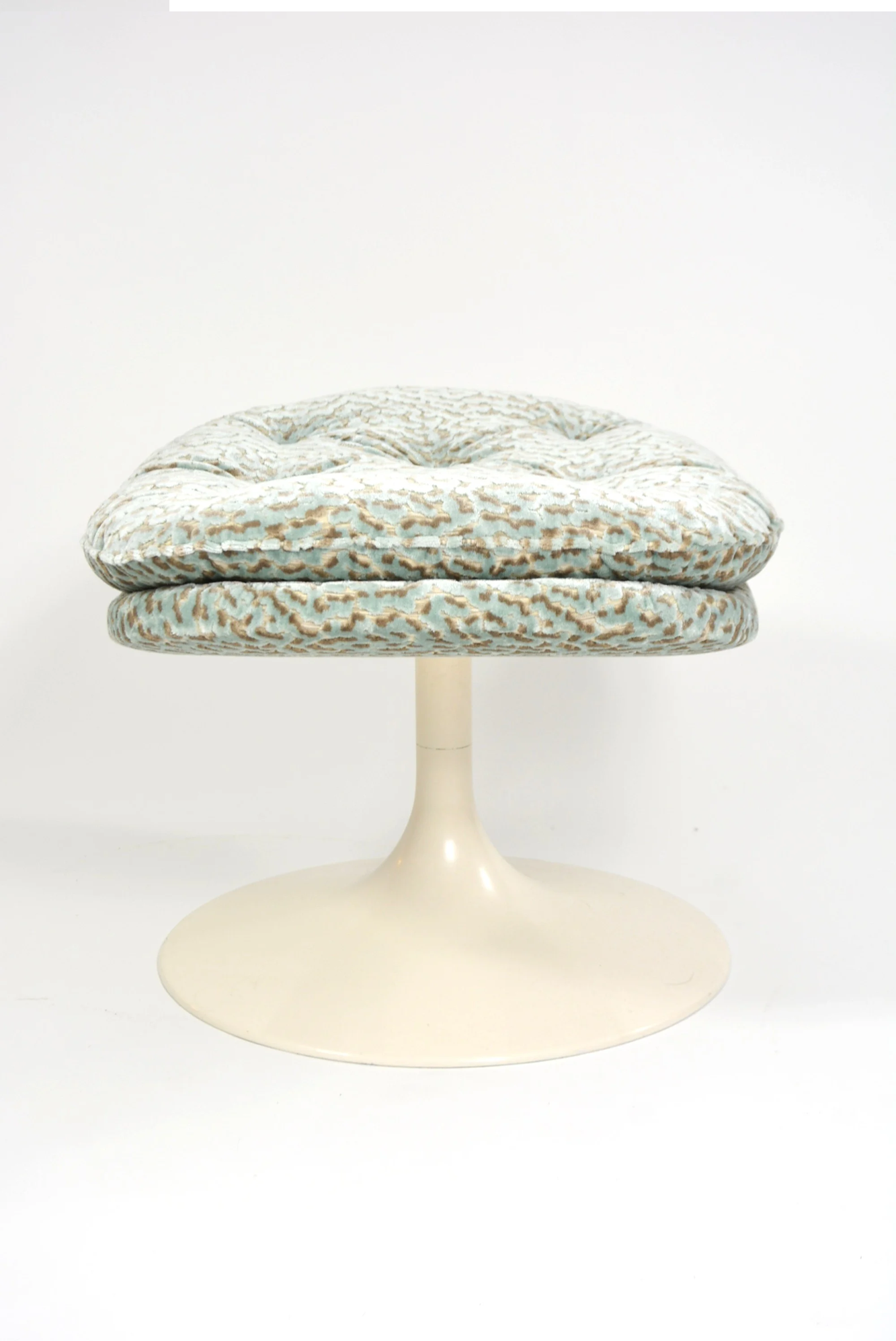 Vintage F585 footstool, designed by Geoffrey Harcourt, Artifort, Netherlands, 1960s