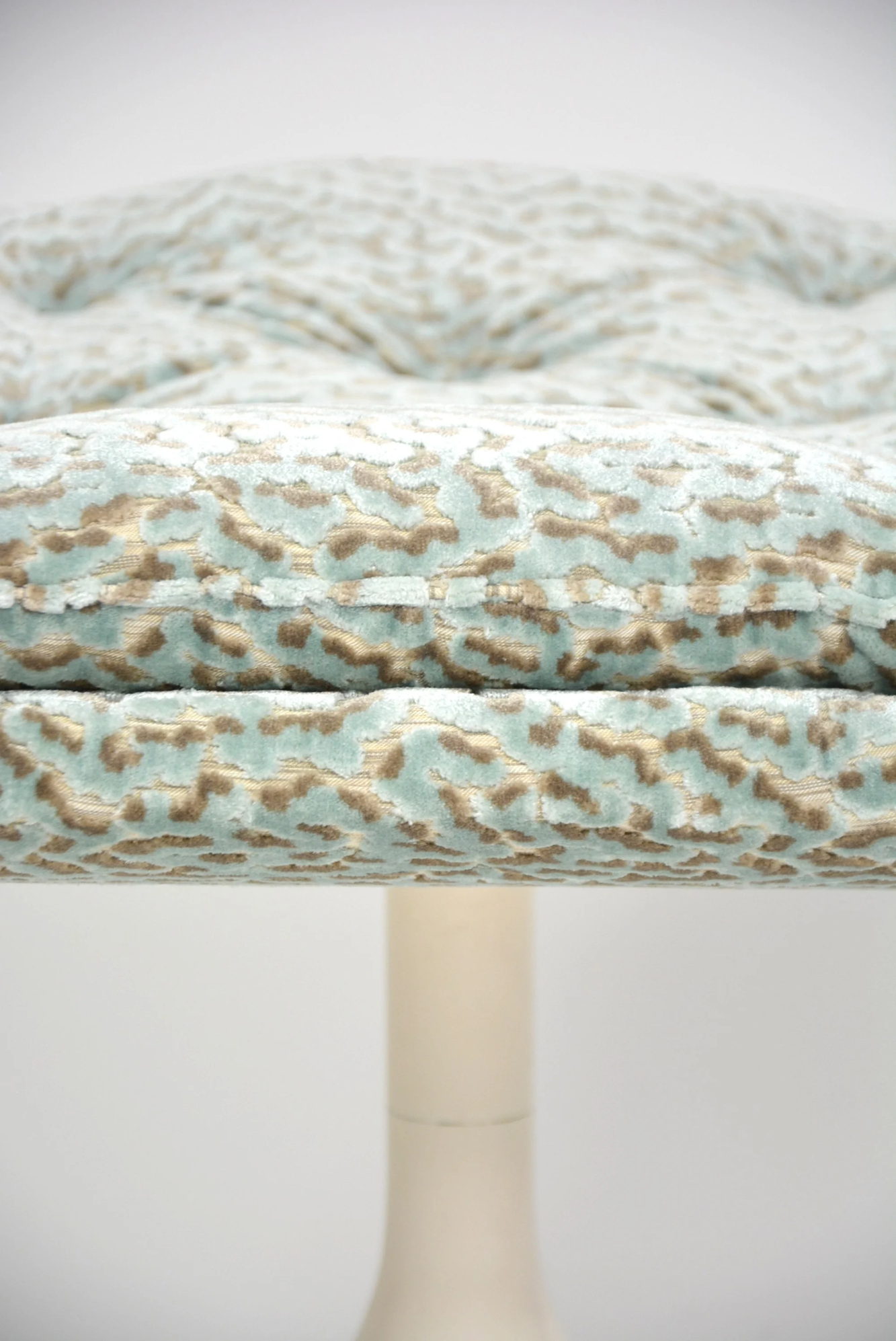 Vintage F585 footstool, designed by Geoffrey Harcourt, Artifort, Netherlands, 1960s
