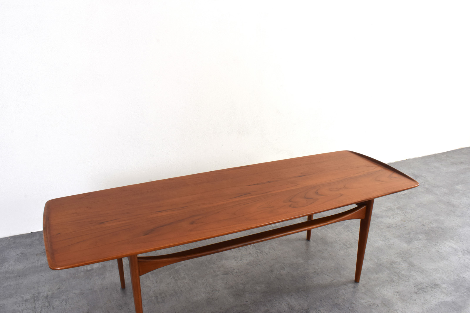 Teak coffee table designed by Tove & Edvard Kindt-Larsen, made by France & Søn, Denmark, 1960s