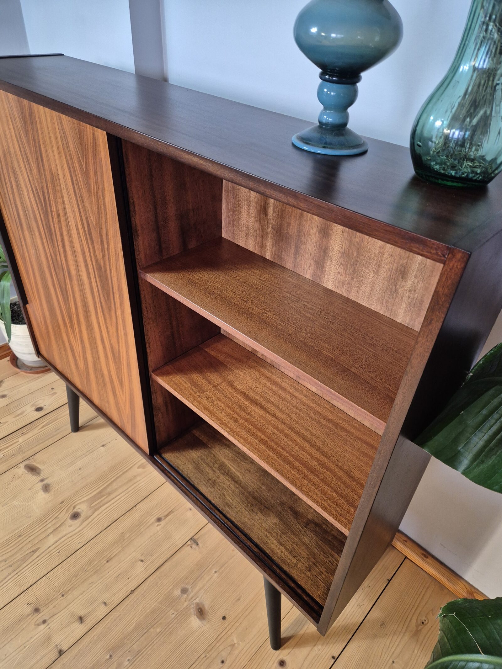 Violetta display cabinet, Zielonogórskie Fabryki Mebli, Poland, 1960s