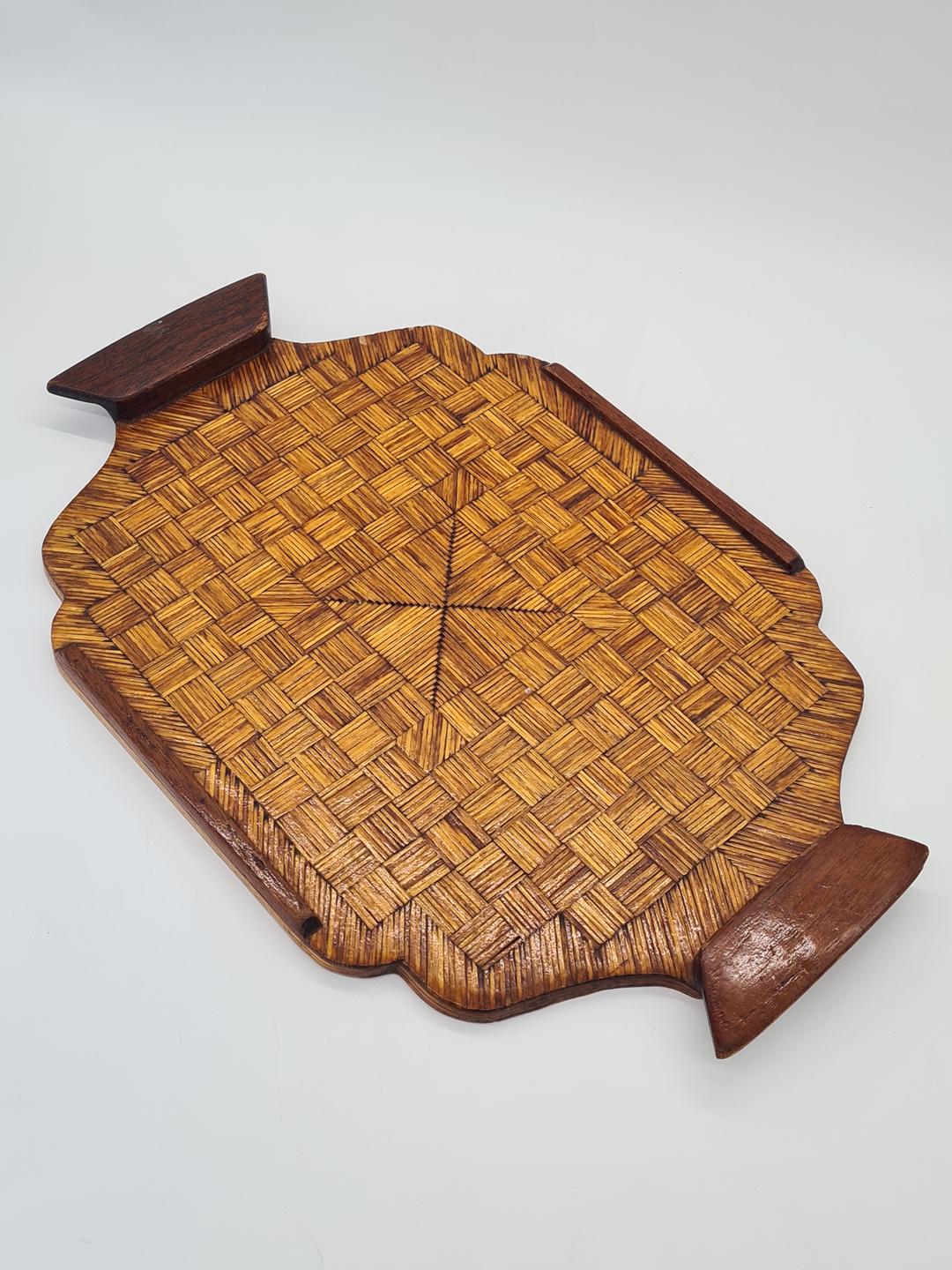 Drewniana taca z geometrycznymi intarsjami, lata 50
