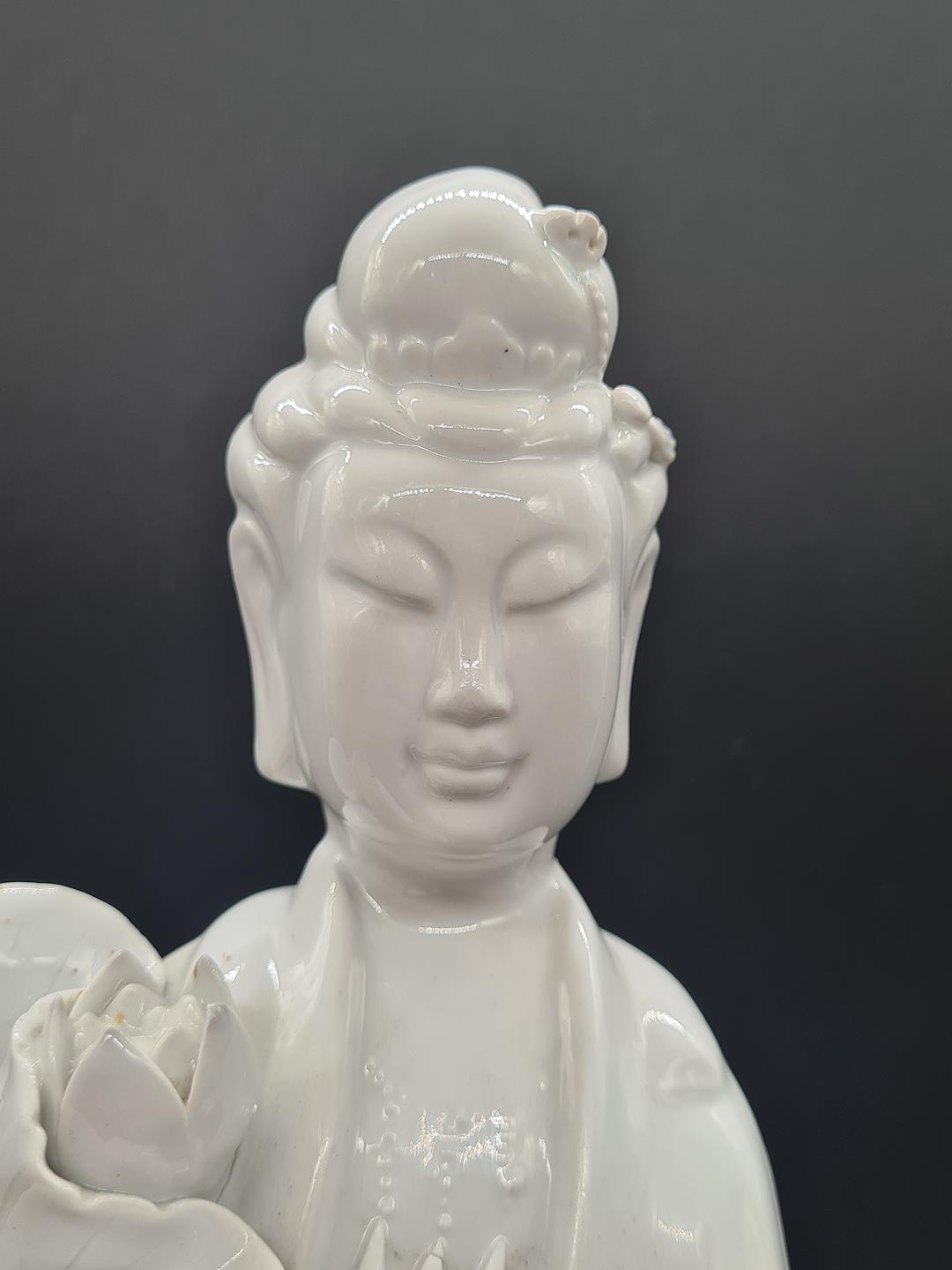 Porcelanowa figurka Guanyin, Chiny, lata 60/70