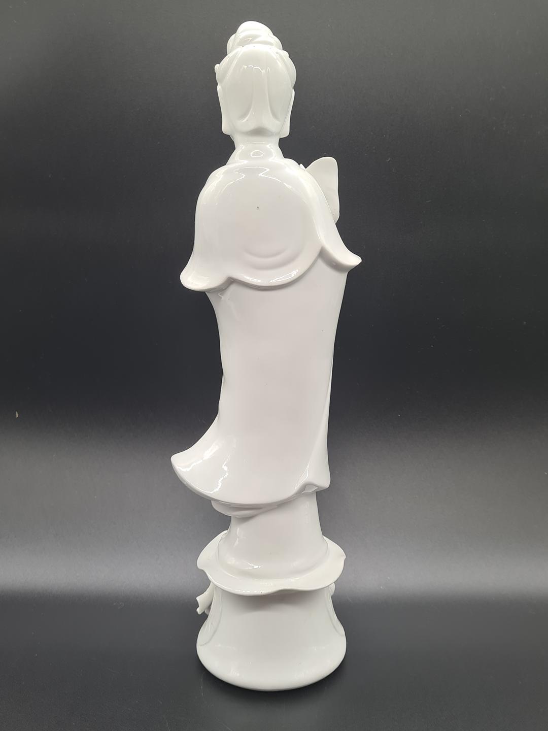 Porcelanowa figurka Guanyin, Chiny, lata 60/70